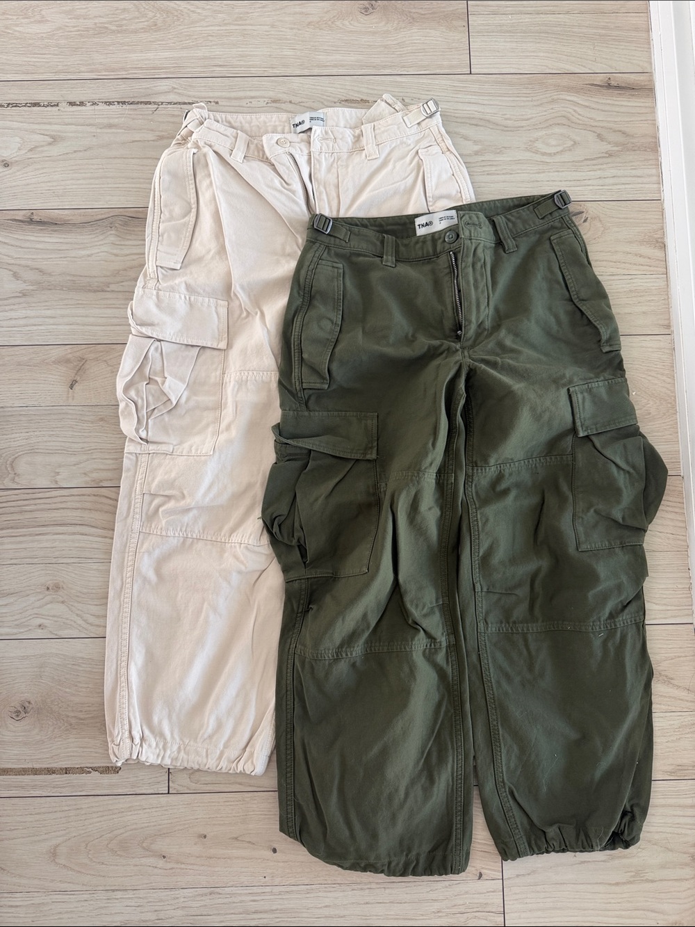 TNA Cargo Jogger Pants - Olive & Cream